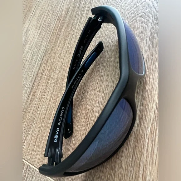 Revo JASPER Black Matte POLARIZED Blue GLASS Lens - Picture 4 of 9